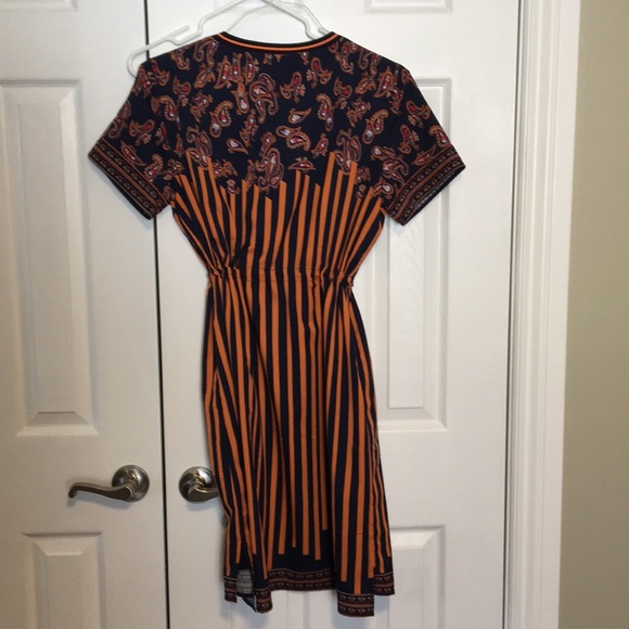 Beautiful dress - Picture 5 of 7